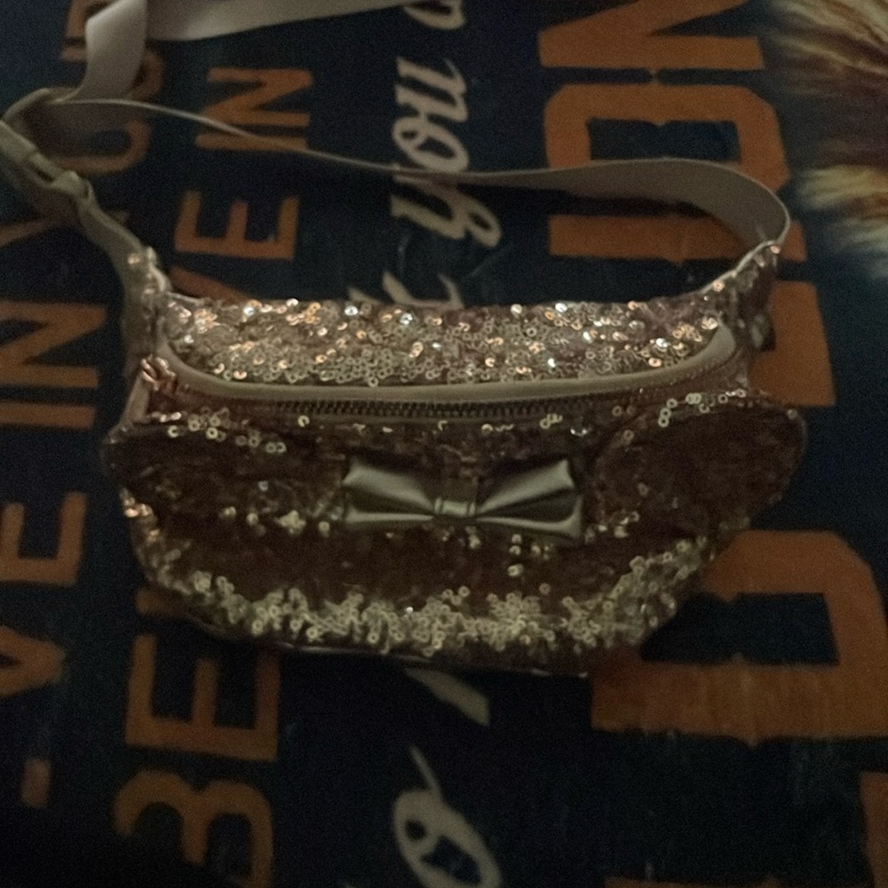 Loungefly x Lasr Disney Minnie Fanny Pack